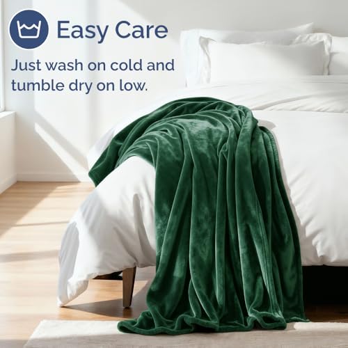 Ultra Soft Fleece Blanket Twin Size - Flannel Fleece Luxury Twin Blanket - Lightweight for Couch Bed Chair - Thick, Warm and Breathable - All Season Cozy Anti-Static Microplush Bedding, Forest Green - color: 12 - Forest Green, size: Twin (60" x 80")
