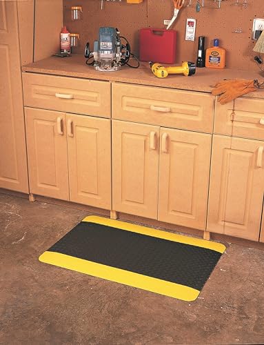 Wearwell Diamond-Plate Select Mat - Black/Yellow. Anti-Fatigue Workstation Mat. 2' W x 3' L x 9/16" Thickness. PVC Vinyl Surface with PVC Sponge. For Dry Industrial Use (495.916x2x3BYL) - size: 36"L x 24"W x 0.6"Th