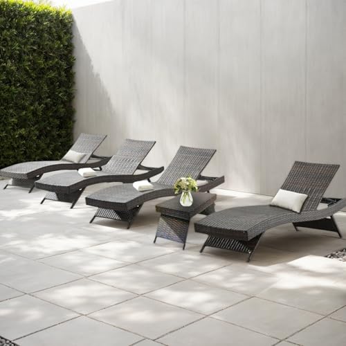 PE Rattan Adjustable Backrest Chaise Lounge Set 4 with 1 Side Table, Outdoor Pool Recliner Patio Chairs Lounge Chair Set 4 with 1 Coffee Table for Outside Beach Poolside Sunbathing - color: 4 Chairs + 1 Table