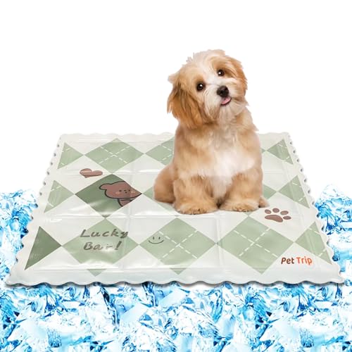 PetTrip Pet Cooling Mat & Sleeping Pad, Self Cooling, Easy Carry, Non-Toxic Gel Cooling Pad for Dogs Cats, Long-Lasting Coolness to Beat The Summer Heat - Size 13.78" x 13.78" (Green)
