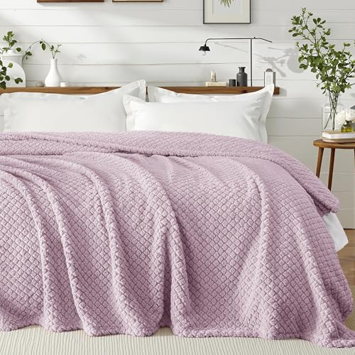 Exclusivo Mezcla King Size Fleece Blanket for Bed, Extra Soft Warm Decorative Fuzzy Blanket for Women, Lightweight Cozy Bedding Blankets, 90x104 Inches, Lilac Purple - color: Lilac Purple, size: King ( 90x104 IN )