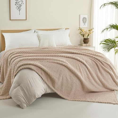 Exclusivo Mezcla Queen Size Fleece Blanket for Bed, Extra Soft Warm Decorative Fuzzy Blanket for Women, Lightweight Cozy Bedding Blankets, 90x90 Inches, Camel - color: Camel, size: Queen ( 90x90 in )