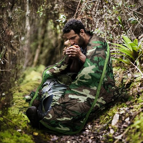 REDCAMP Military Camping Blanket, Water-Resistant Thermal Poncho Liner, Lightweight Insulated Outdoor Blanket for Hiking Camping with Compression Carry Bag - color: Camouflage 59"x87"