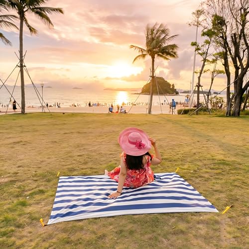 Pocket Blanket 71"x55", Lightweight Compact Sandproof Waterproof Outdoor Blanket for Beach, Hiking, Camping, Travel, Festivals, Picnic with Pockets, Loops, Stakes, Carabiner - color: White Blue