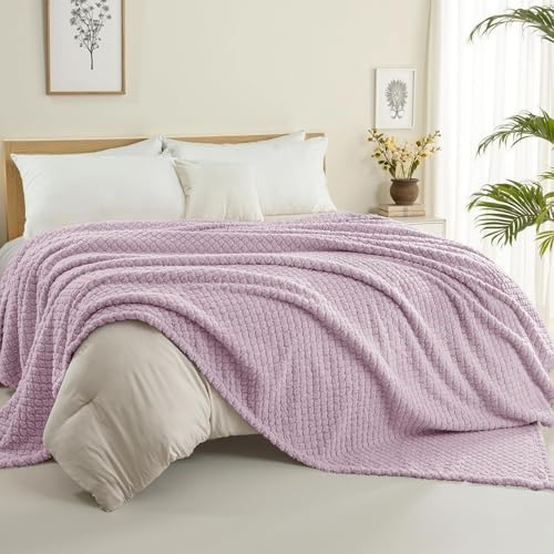 Exclusivo Mezcla King Size Fleece Blanket for Bed, Extra Soft Warm Decorative Fuzzy Blanket for Women, Lightweight Cozy Bedding Blankets, 90x104 Inches, Lilac Purple - color: Lilac Purple, size: King ( 90x104 IN )