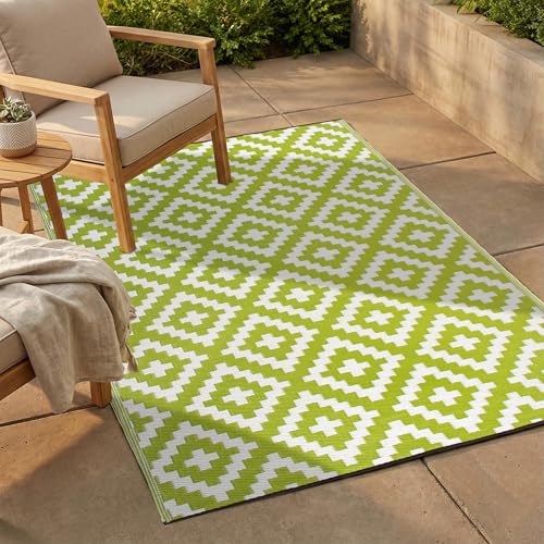 FH Home Outdoor Rug - Waterproof, Fade Resistant, Reversible - Premium Recycled Plastic - Geometric - Patio, Porch, Deck, Balcony - Aztec - Green & White Crease Free - 5 x 8 ft - color: Aztec - Green & White, size: 5' x 8' (Rectangular)