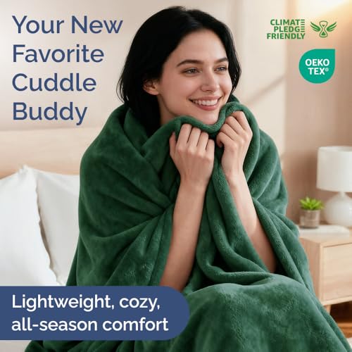 Ultra Soft Fleece Blanket Throw Size - Flannel Fleece Luxury Throw Blanket - Lightweight for Couch Bed Chair - Thick, Warm & Breathable - All Season Cozy Anti-Static Microplush Bedding, Forest Green - color: 12 - Forest Green, size: Throw (50" x 60")