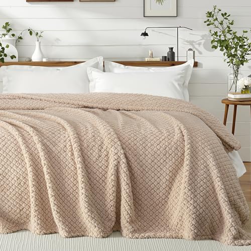 Exclusivo Mezcla Twin Size Fleece Blanket for Bed, Extra Soft Warm Decorative Fuzzy Blanket for Women, Lightweight Cozy Bedding Blankets, 60x80 Inches, Camel - color: Camel, size: Twin ( 60x80 IN )