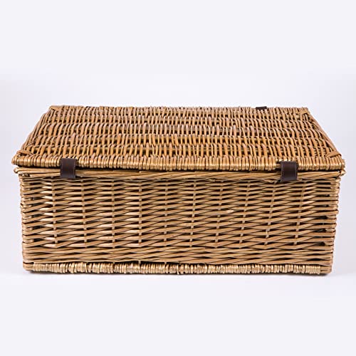 PICNIC TIME Newbury Picnic Basket for 4, Romantic English-Style Wooden Wicker Basket with Deluxe Service for 4, Fully-lined Interior, Leatherette Lid-locking Buckle, and Flat-lid Design, (Navy Blue)