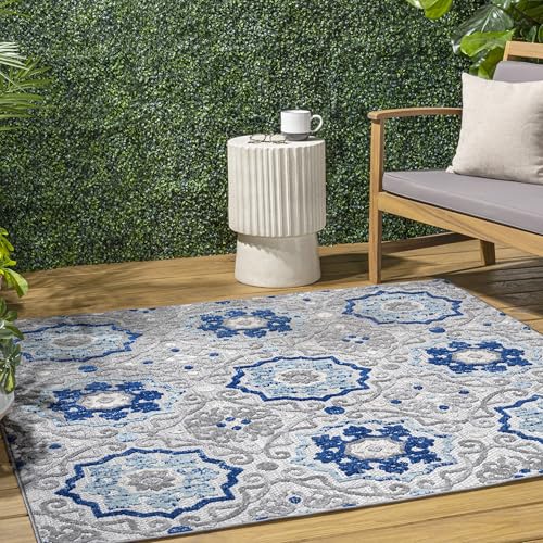 JONATHAN Y Mediterranean Medallion Indoor Outdoor Square Area Rug 5X5 Blue/Gray, Boho for Backyard, Patio, Porch, Easy-Cleaning, High Traffic, Pet-Friendly, Non-Shedding (AMC101A-5SQ) - size: 5'3" x 5'3" (Square)