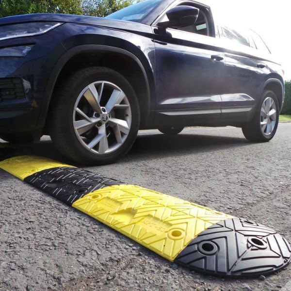 Pittman 21 ft XPT Eco Speed Bump Kit with Cable Channels, Heavy Duty Plastic-Rubber Reflective Black/Yellow Modular Traffic Hump for Asphalt, Concrete, Includes Mounting Hardware - 52 Bolts (755677) - size: 21'