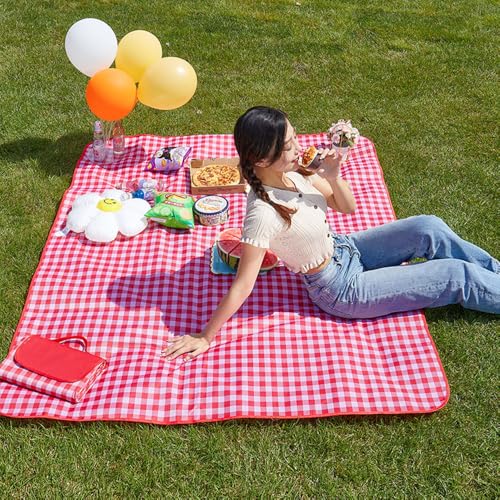 Large Beach Blanket Outdoor Picnic Blankets, Foldable Waterproof Sand Free beach Mat for Festival BBQ Park Grass Lawn Camping Hiking Travel Concerts,Suitable for 2-4 people (Classic Red Check,80x60in) - color: Red 5' X 6'8"