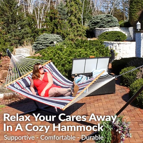 Sunnydaze Quilted Double Hammock for Outside with Spreader Bars and Pillow - 450 lb Capacity, 74x55 Inch Bed, UV Resistant, Quick Dry - Chains Included, Stand Sold Separately - Nautical Stripe - color: Nautical Stripe
