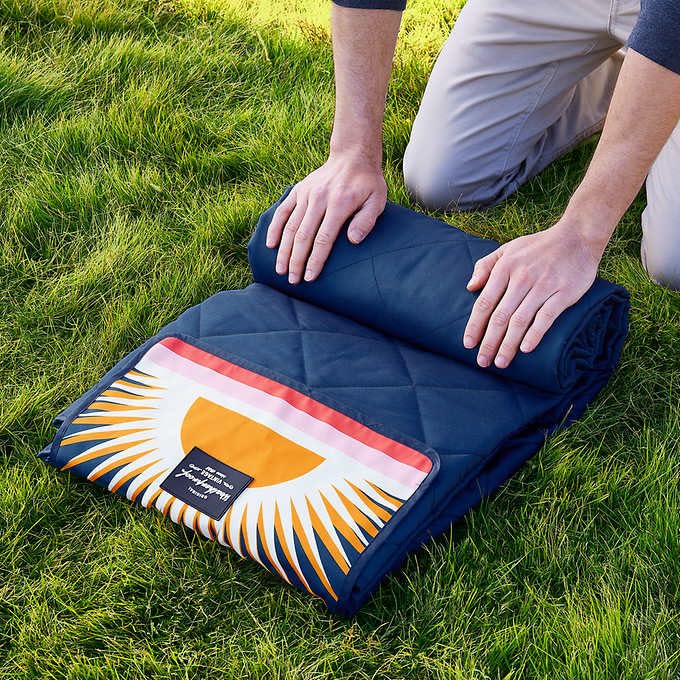 Weatherproof Vintage Outdoor Blanket (60in x 72in) - Portable Picnic Blankets Waterproof Foldable & Beach Blanket Waterproof Sandproof with Carry Strap, Camping Blanket - Foldable Waterproof (Sun) - color: Sun